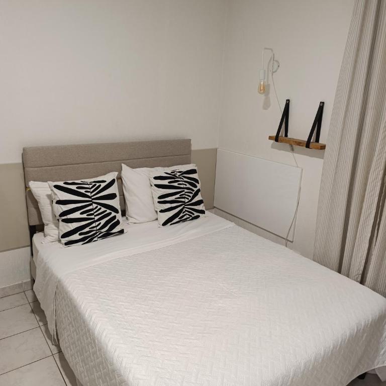 RAVAS Studio climatisé terrasse proche commerces - Apartment mit 1 Schlafzimmer - 3