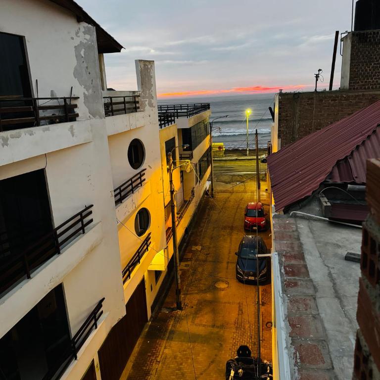 Huanchaco House - Double Room with Private Bathroom - 6