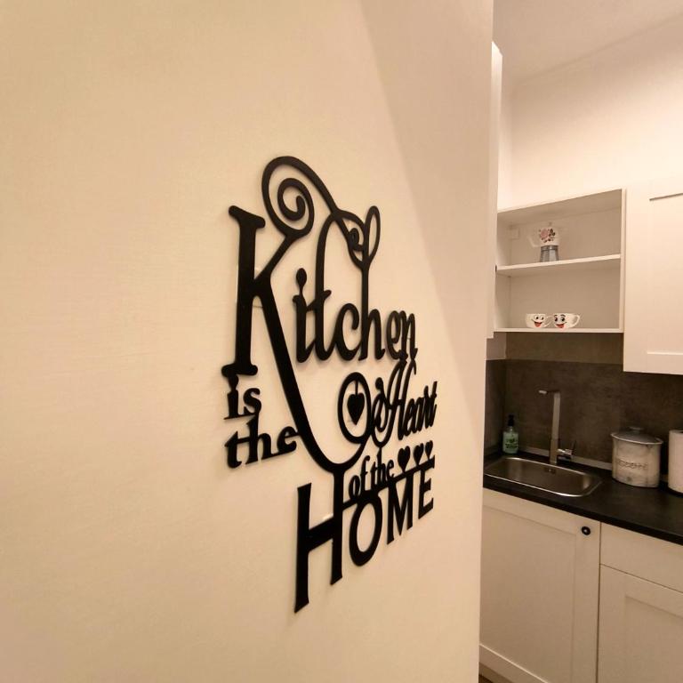 DIMORA NONNA ELENA - Quartieri Spagnoli - Camera Matrimoniale con Bagno Privato - 9