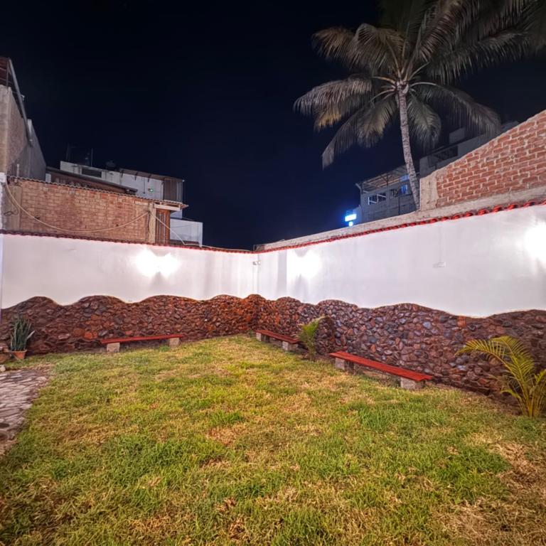 Huanchaco House - Double Room with Private Bathroom - 3