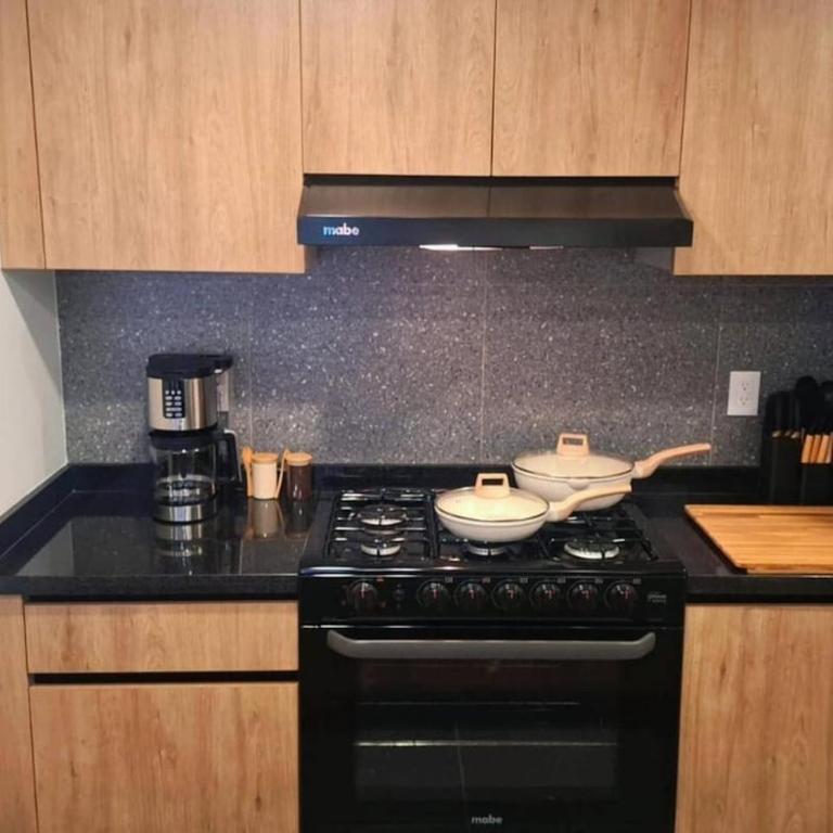Chic Nomad Loft on Roma Norte Pool & Gym - One-Bedroom Apartment - 31