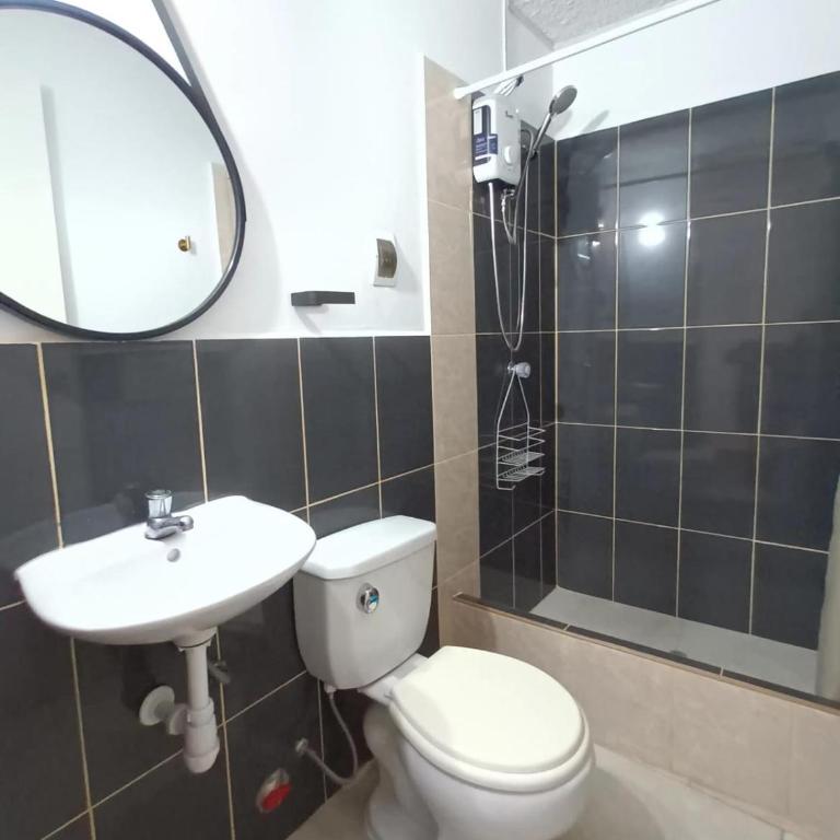 Casa Wavve - Single Room with Private Bathroom - 8