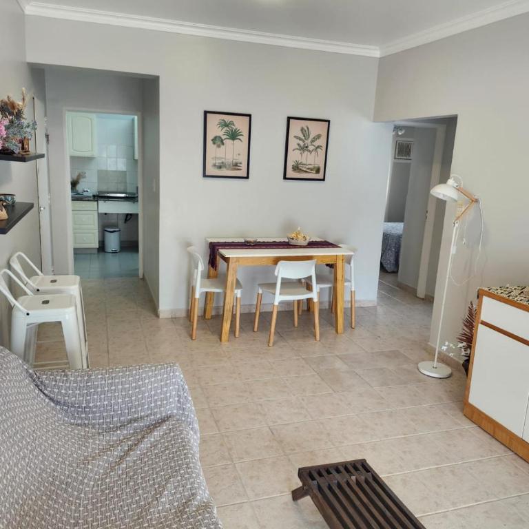 Departamento 3 ambientes en Barrio Camba Cuá a 250 metros de la Costanera - Two-Bedroom Apartment - 4