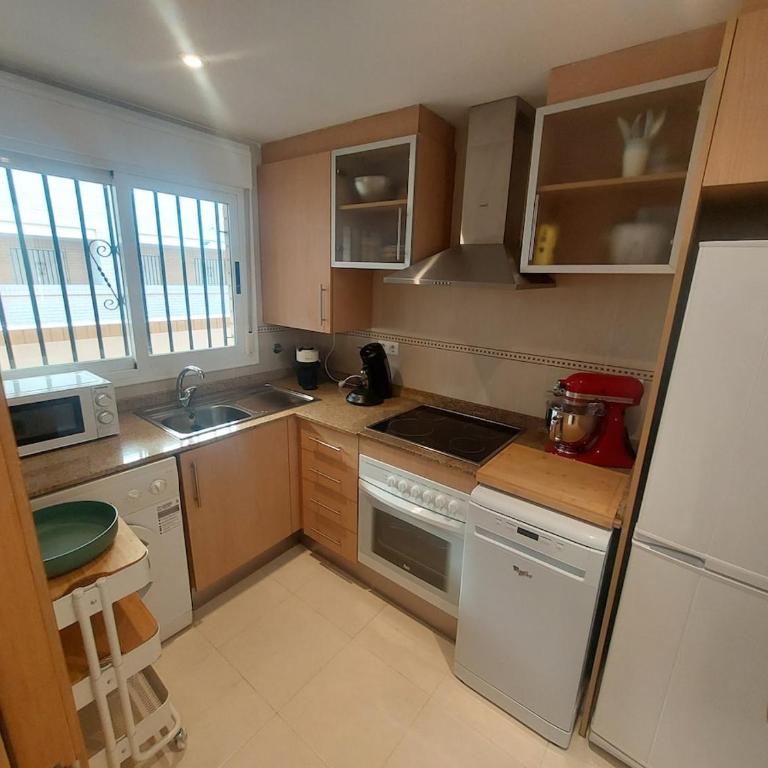 Cala Blanca Apartment, primera línea d playa Magic World - Apartamento de 2 dormitorios - 5