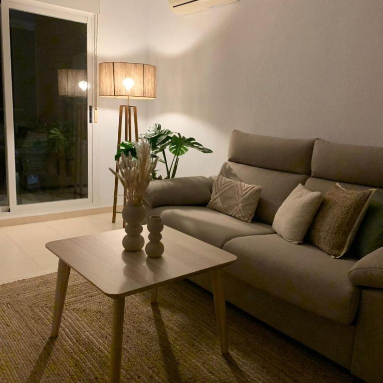 Cala Blanca Apartment, primera línea d playa Magic World - Apartamento de 2 dormitorios - 10