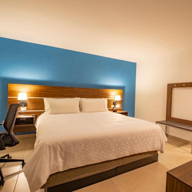 Holiday Inn Express Merida Centro by IHG - Standard King Room - 7