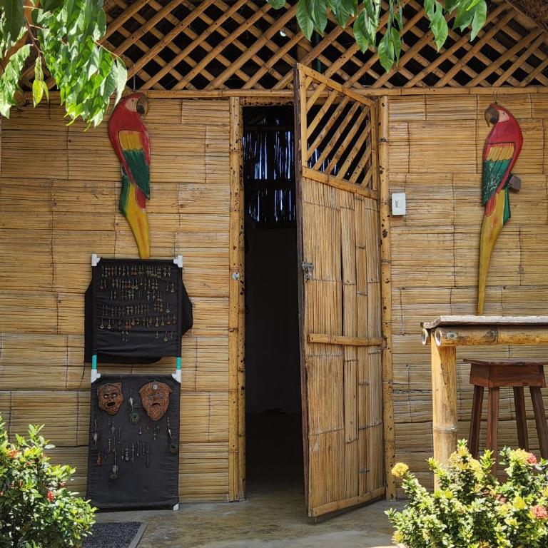 BUENA ONDA HOSTAL Palomino - Bed in 8-Bed Mixed Dormitory Room - 3