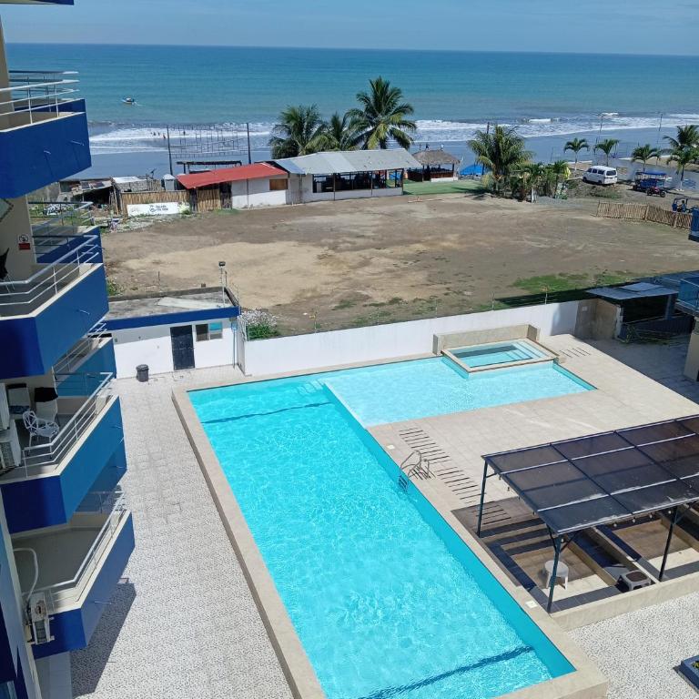 Hermoso amplio y cómodo departamento en la playa - Three-Bedroom Apartment - 3