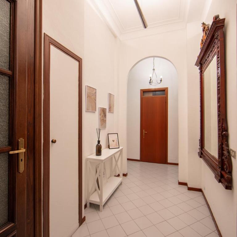 Casa Torineiser - elegant apt in city centre with parking by Home a porter - Appartamento con 1 Camera da Letto - 2