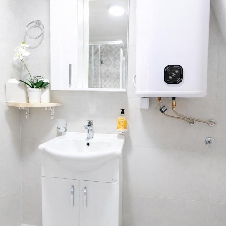 Yudita Village II Itana - One-Bedroom House - 7