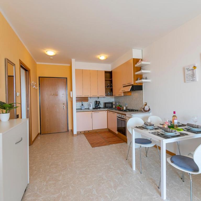 Kristall Lago Pool View - Happy Rentals - Appartamento con Balcone - 4