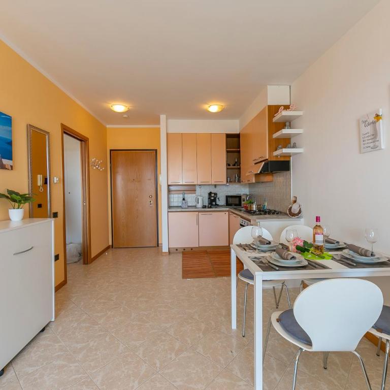 Kristall Lago Pool View - Happy Rentals - Appartamento con Balcone - 13