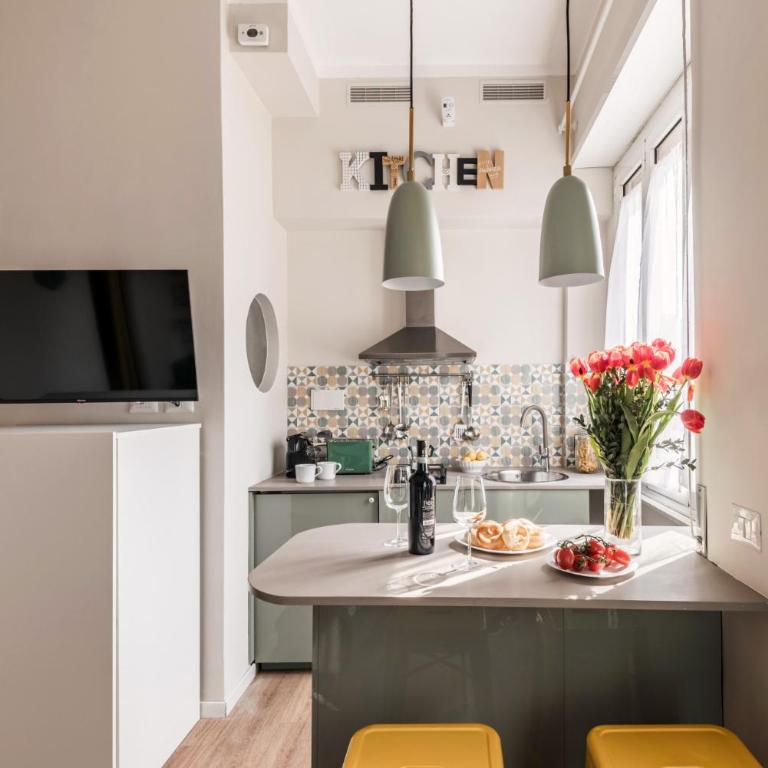 The Best Rent - Bright studio apartment in the historic center of Rome - Monolocale - 2