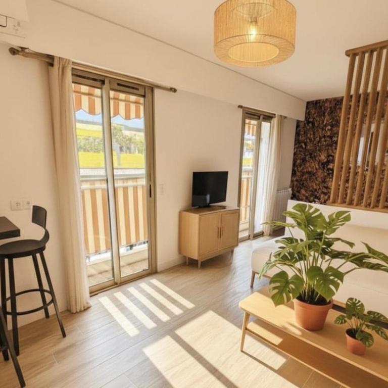 New - Golden Square - large one-bedroom - air-conditioning - parking - Appartement 1 Chambre - 2