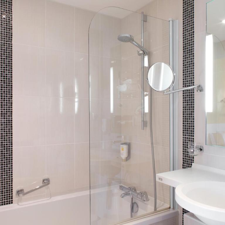 HOTEL ARVERNA VICHY - ClT'HOTEL - Chambre Double Supérieure Confort avec 1 Lit de 180 cm - 21