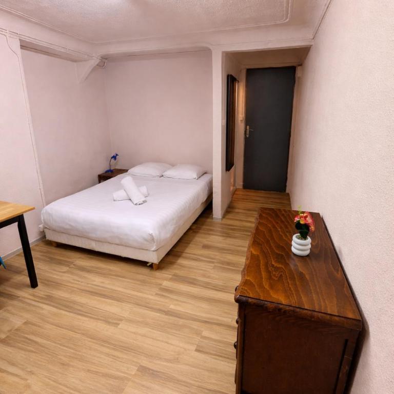 Chambre Centre Aix Salle de Bain privée - Habitación Doble - 19