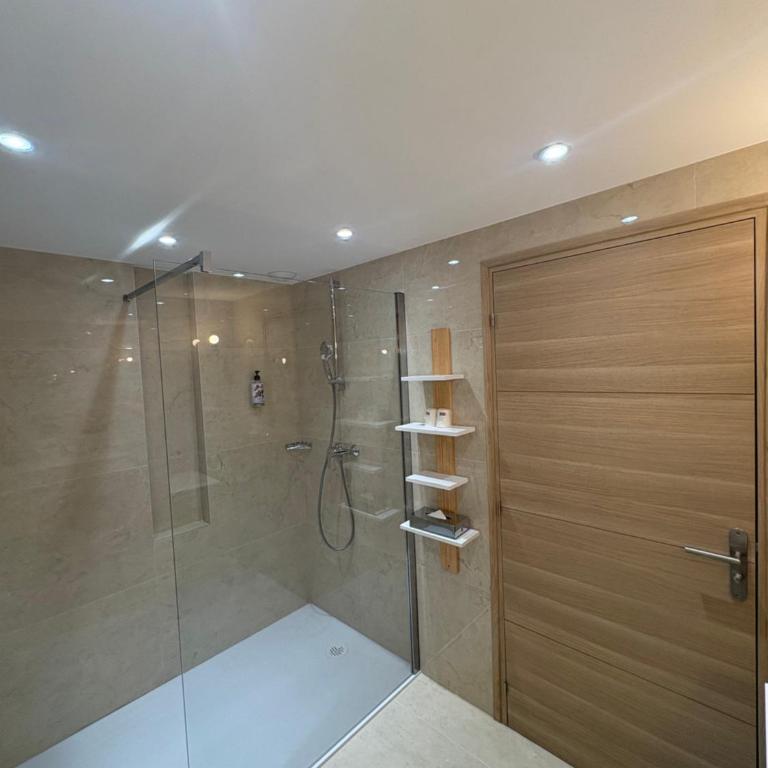 Résidence Carlton - Rénovée avec Piscine - Studio avec Terrasse - 19