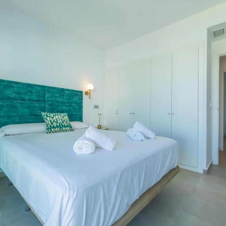 Dúplex Zahara de los Atunes, TORRE DE LA VELA - Three-Bedroom Apartment - 19