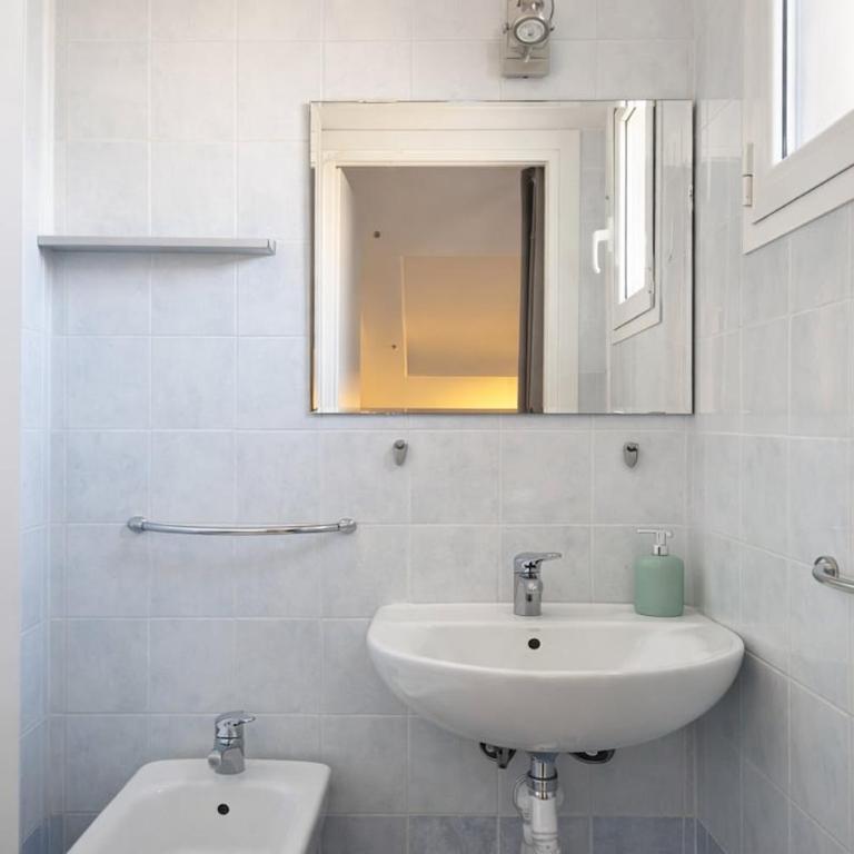 La Corte Urbana 48B Parking - Appartamento con 2 Camere da Letto - 10