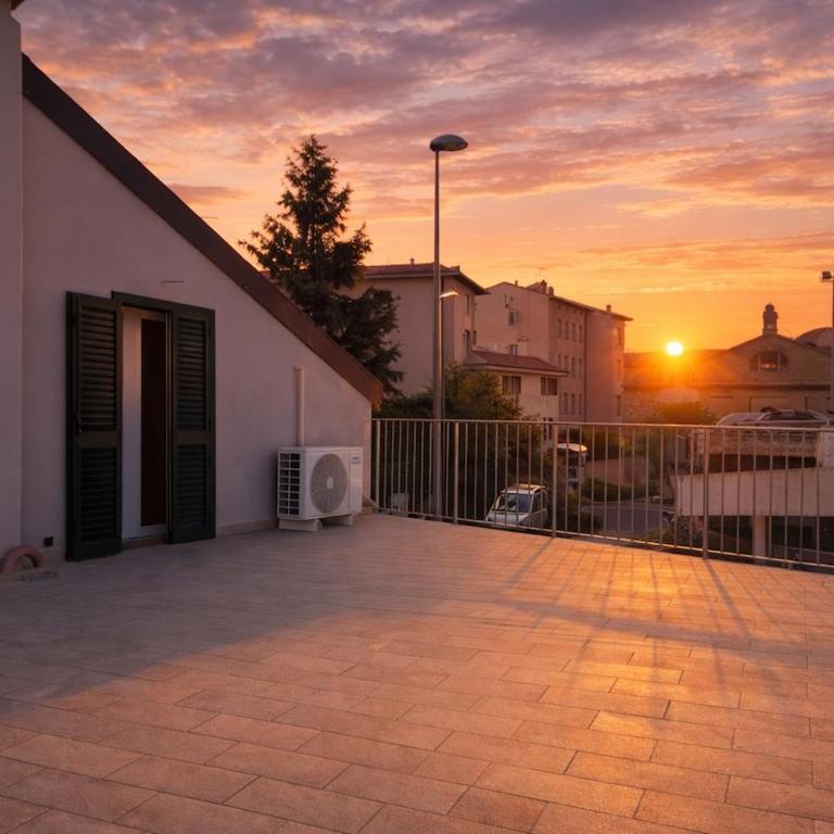 La Corte Urbana 48B Parking - Appartamento con 2 Camere da Letto - 1