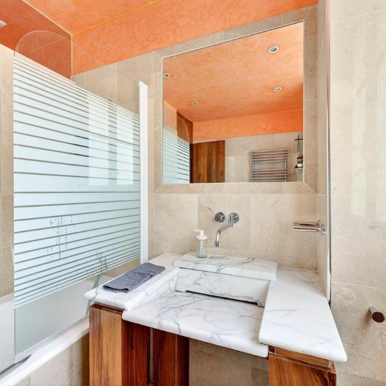 Quartier Arc de Triomphe 2 Bedroom Apartment with Netflix - Appartement 2 Chambres - 23