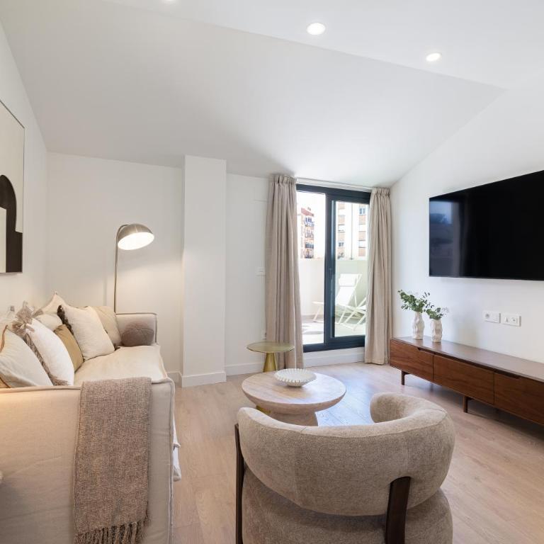PAYPE Fuengirola by AORA STAY - Two-Bedroom Penthouse Apartment with Private Terrace - 13