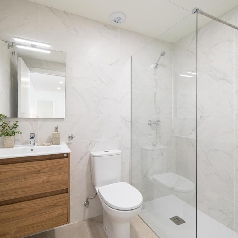 PAYPE Fuengirola by AORA STAY - Two-Bedroom Penthouse Apartment with Private Terrace - 7