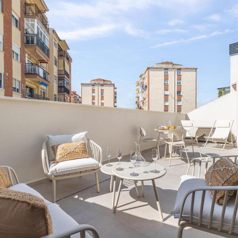 PAYPE Fuengirola by AORA STAY - Two-Bedroom Penthouse Apartment with Private Terrace - 12