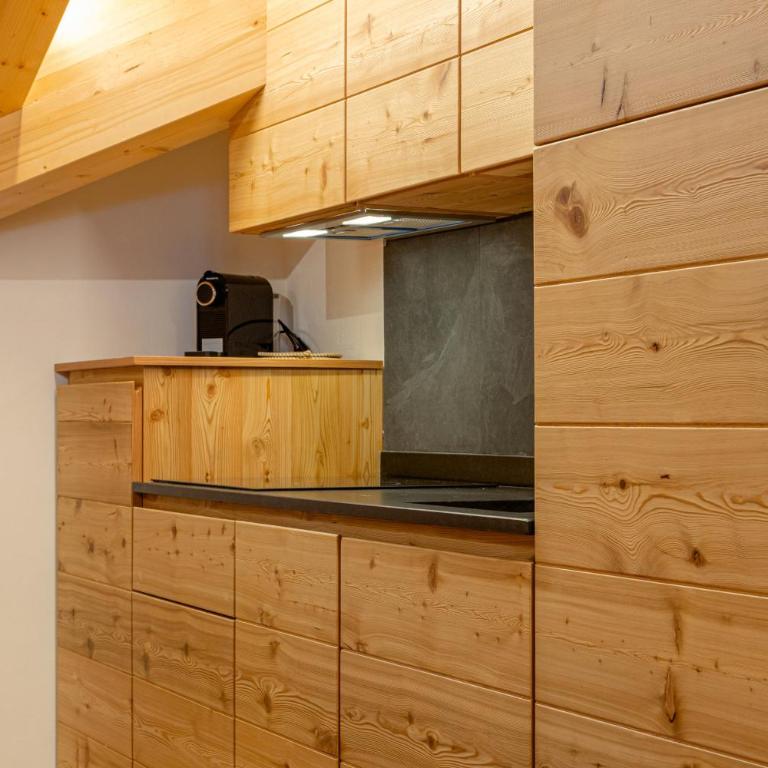 Appartamenti Dolomites Elements - Appartamento Familiare con 2 Camere da Letto - 10
