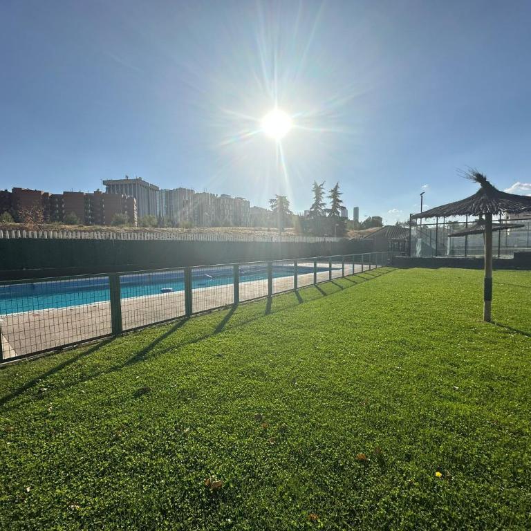Vistas a Madrid para 6 en Sanchinarro - Apartamento de 2 dormitorios - 5
