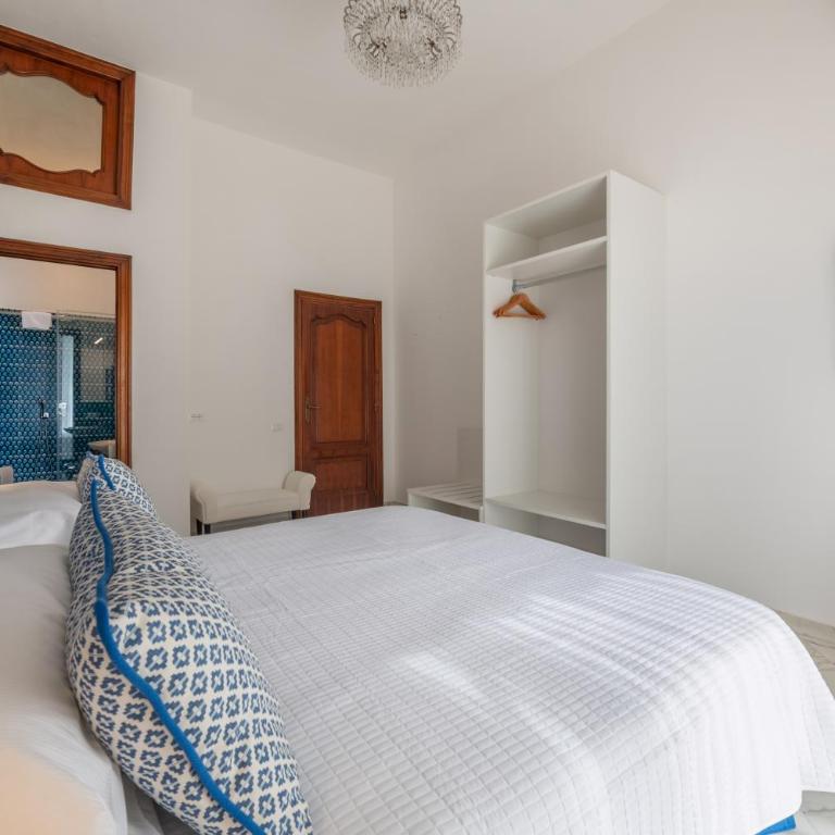 Notino Boutique Apartment - Three-Bedroom Apartment - 13