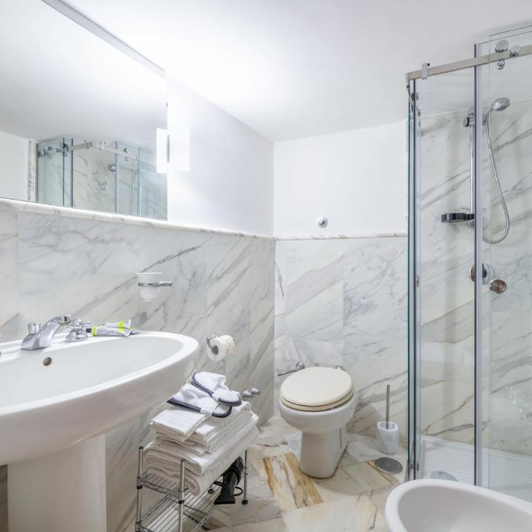 Notino Boutique Apartment - Three-Bedroom Apartment - 26
