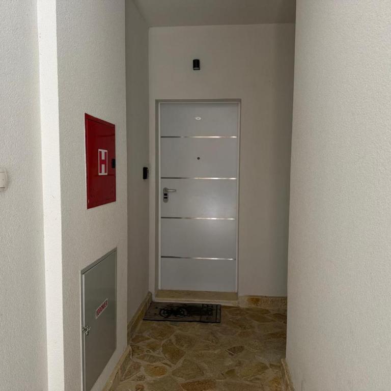 Your home, Montenegro studio - Studio with Terrace - 10