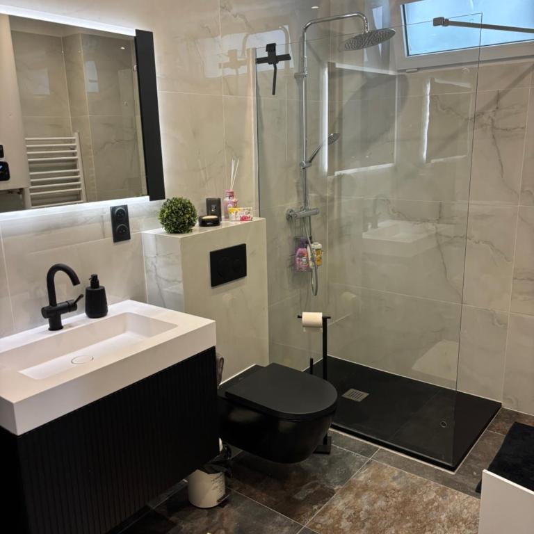 Luxury, newly renovated, 2-room apartment, Banana - Deluxe Apartment mit 1 Schlafzimmer - 25