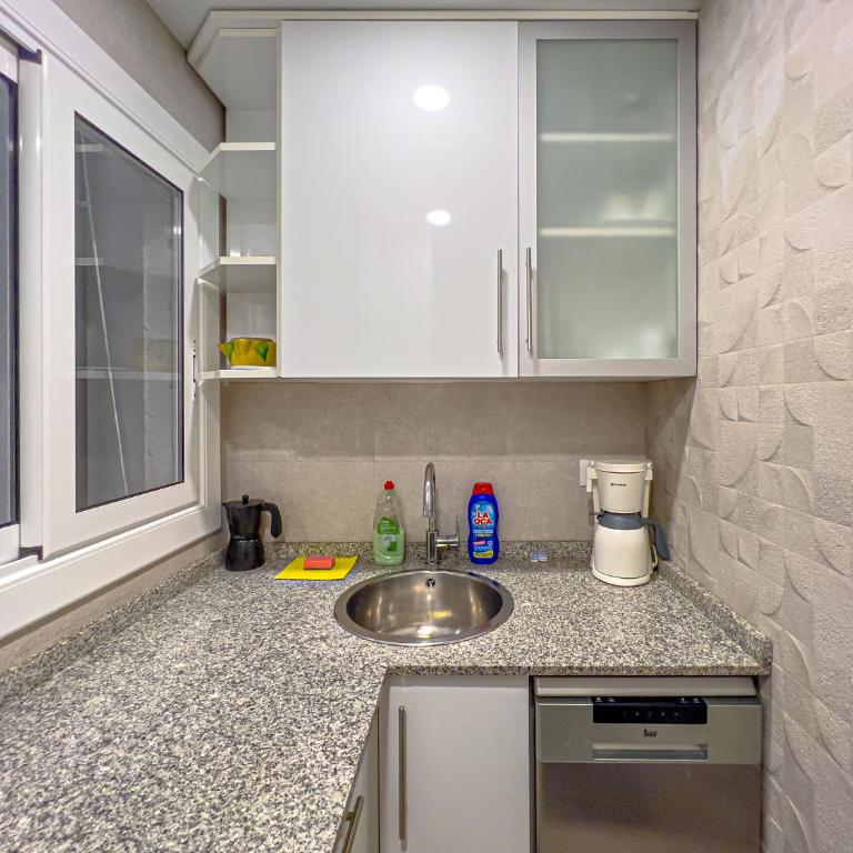 Vivalidays Joan - Blanes - Apartamento con vistas al mar - 11