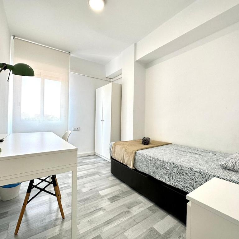 Tangerine Apartment by go nomad - Three-Bedroom Apartment - 15