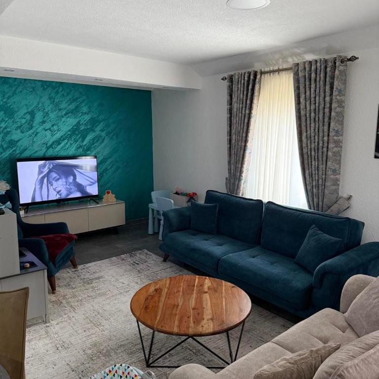 Studios Merdović - Two-Bedroom Apartment with Balcony and Terrace - 11