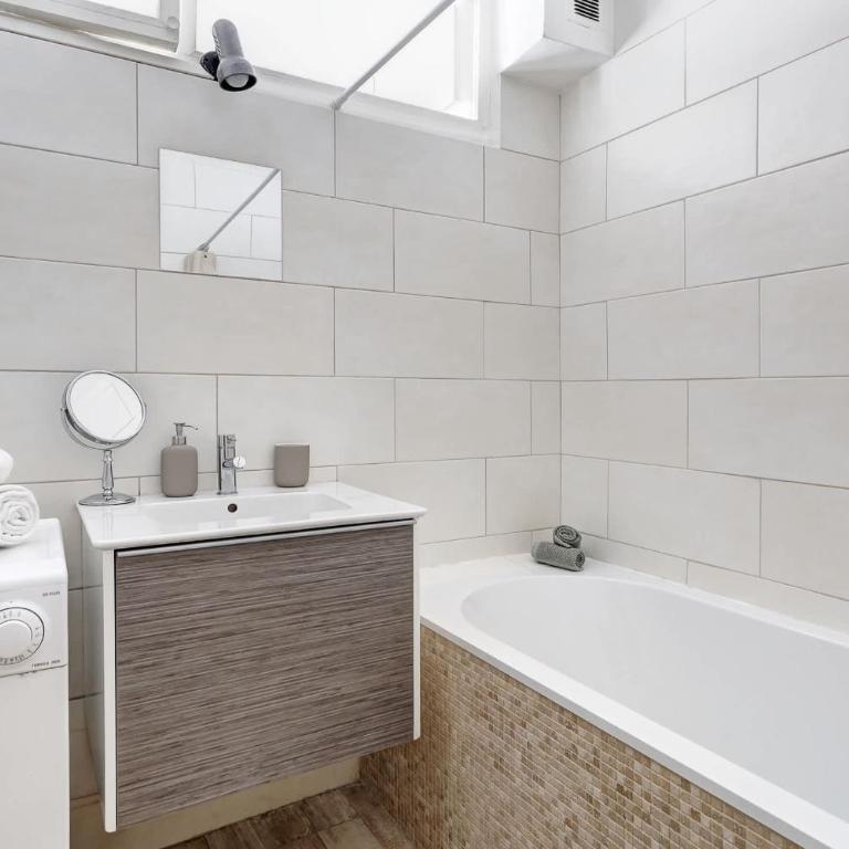 Serenty - 1BR Eiffel Tower & Rue Cler - Appartement - 17