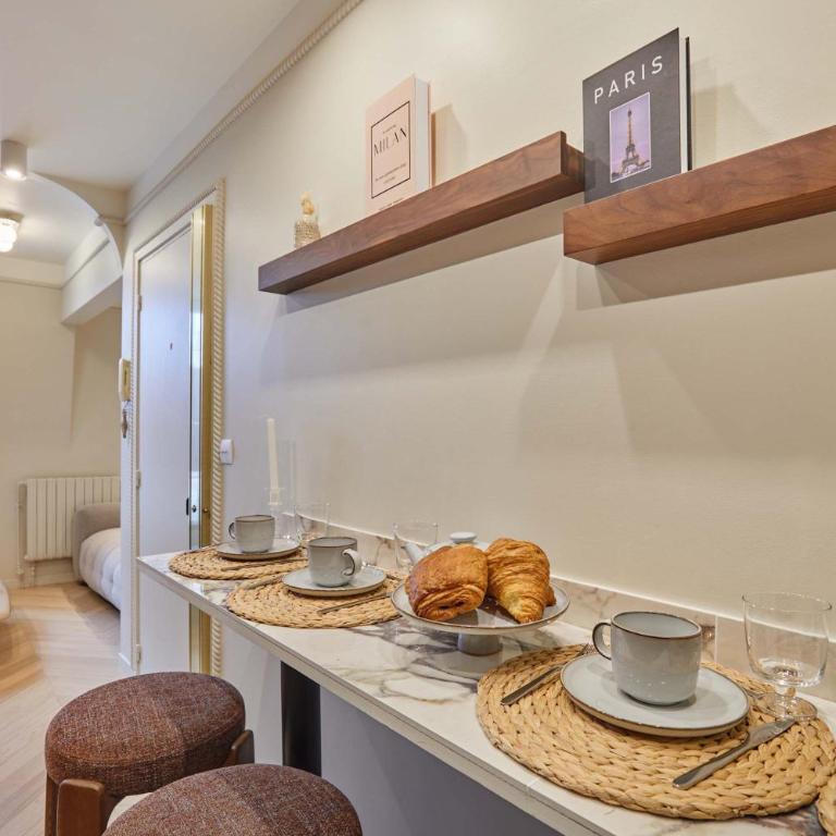 Suite with terrace & AC Paris Heart of the Marais - Apartment - 12