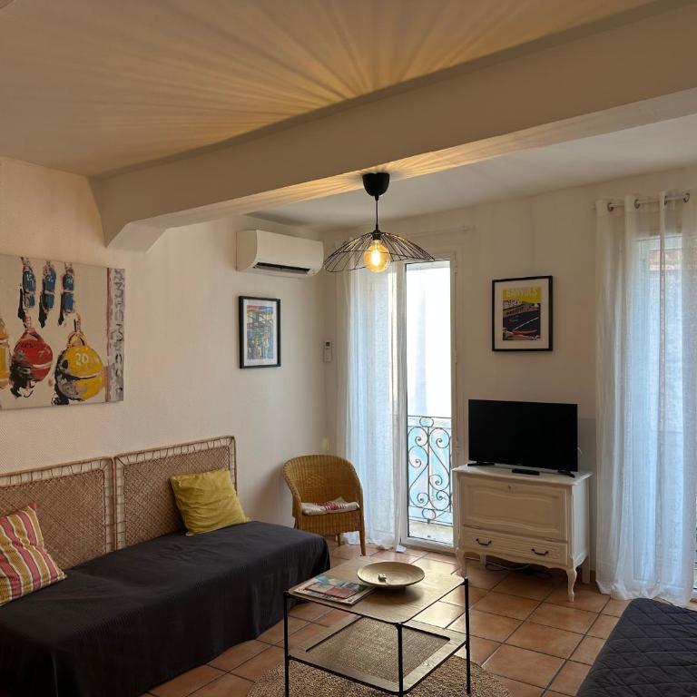 Appartement climatisé avec wifi au cœur du village et à 50m de la plage - Apartamento de 1 dormitorio - 2