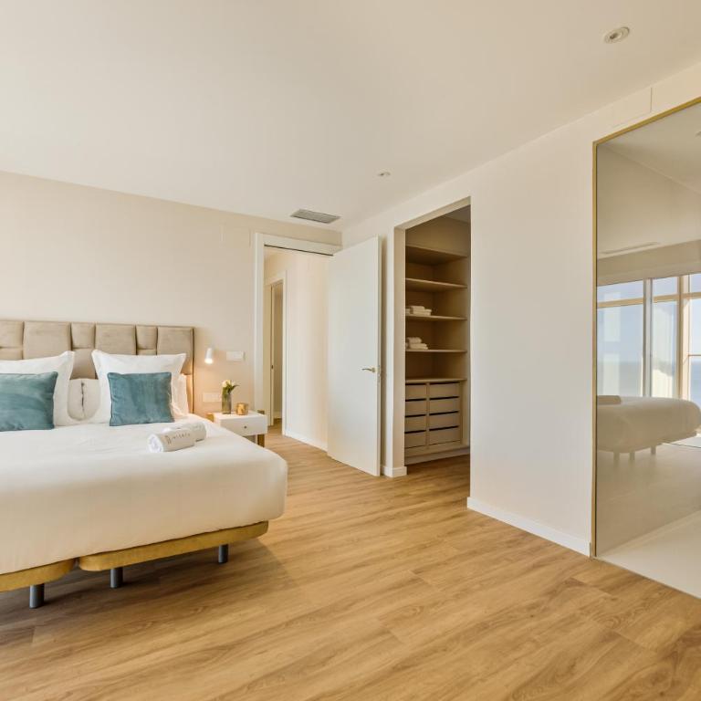 THE TOP Intempo by Holuxe - 45th floor - Two-Bedroom Deluxe Apartment - 24