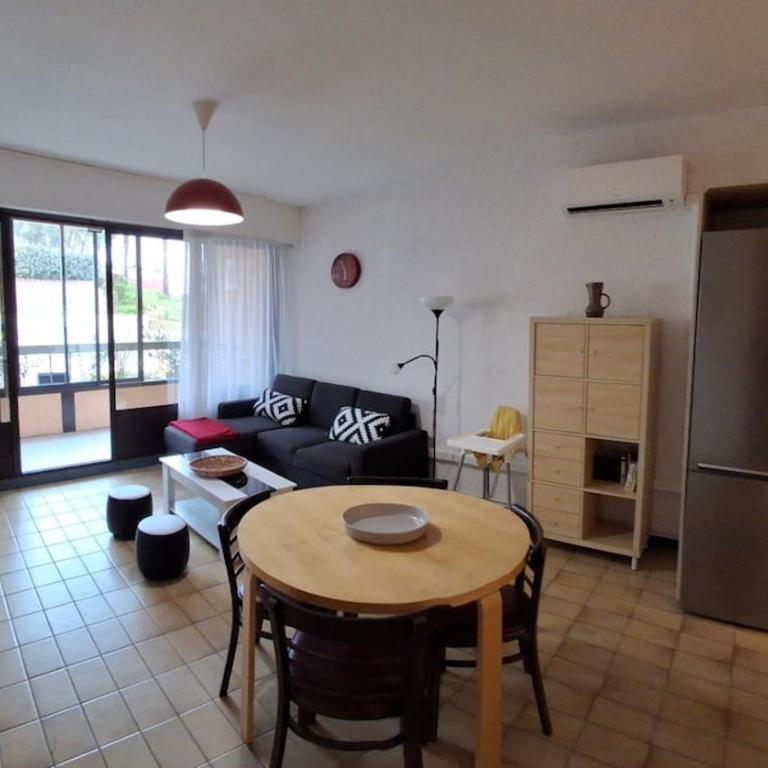 Grand T3, 2 pas de la Plage - Terrasse et Plancha - Two-Bedroom Apartment - 1