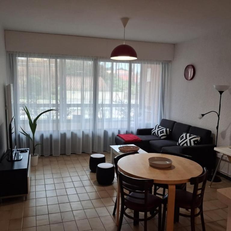 Grand T3, 2 pas de la Plage - Terrasse et Plancha - Two-Bedroom Apartment - 6