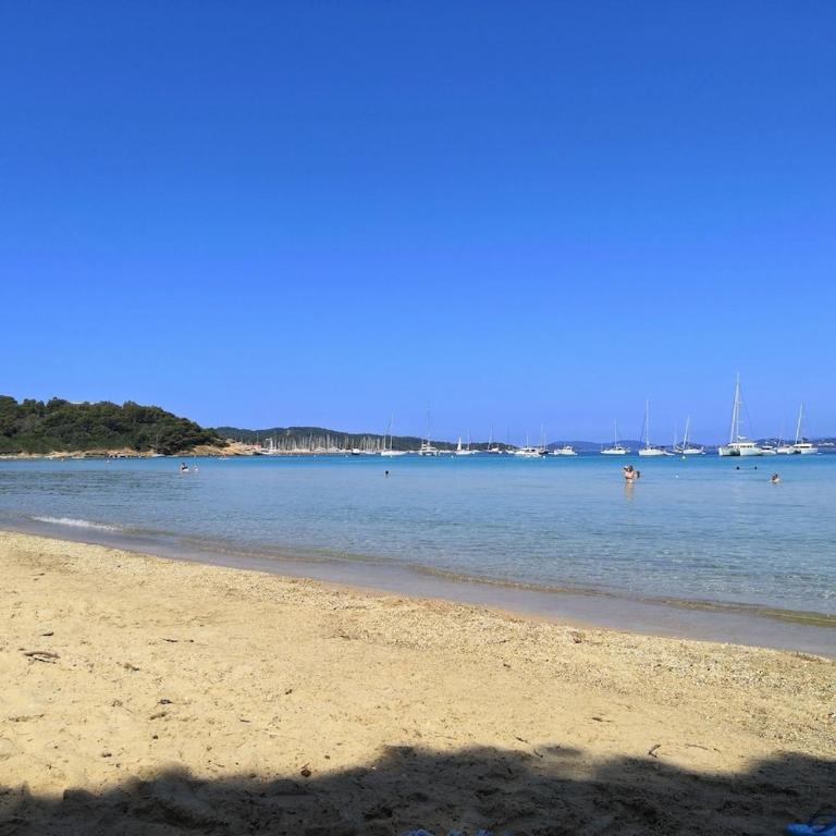 Grand T3, 2 pas de la Plage - Terrasse et Plancha - Two-Bedroom Apartment - 7