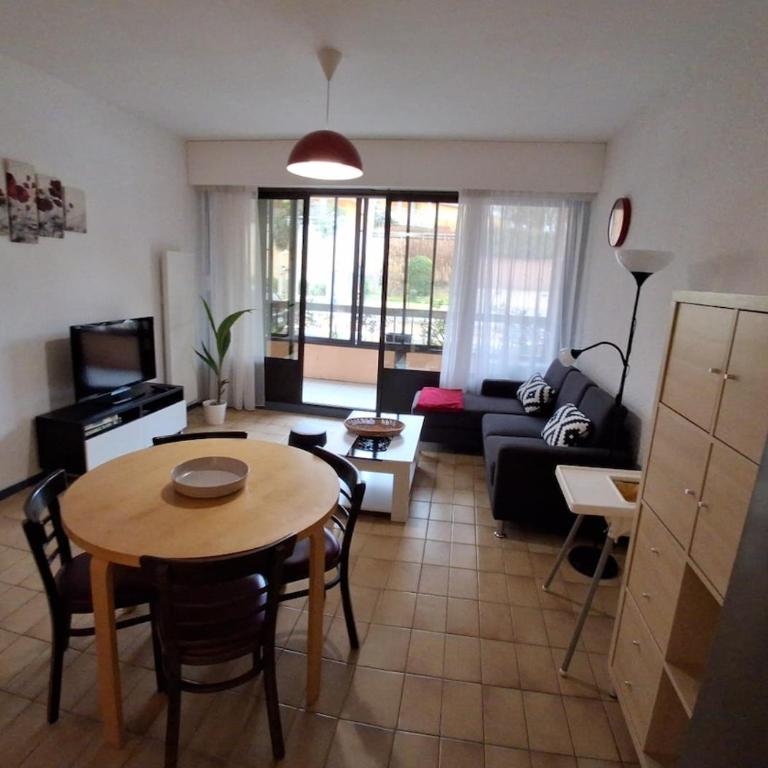 Grand T3, 2 pas de la Plage - Terrasse et Plancha - Two-Bedroom Apartment - 14