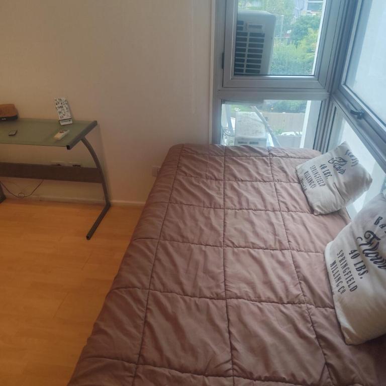 Living, 2 dormitorios con Cochera y Vista a los Bosques, BBQ y Laundry - Apartamento de 3 dormitorios - 6