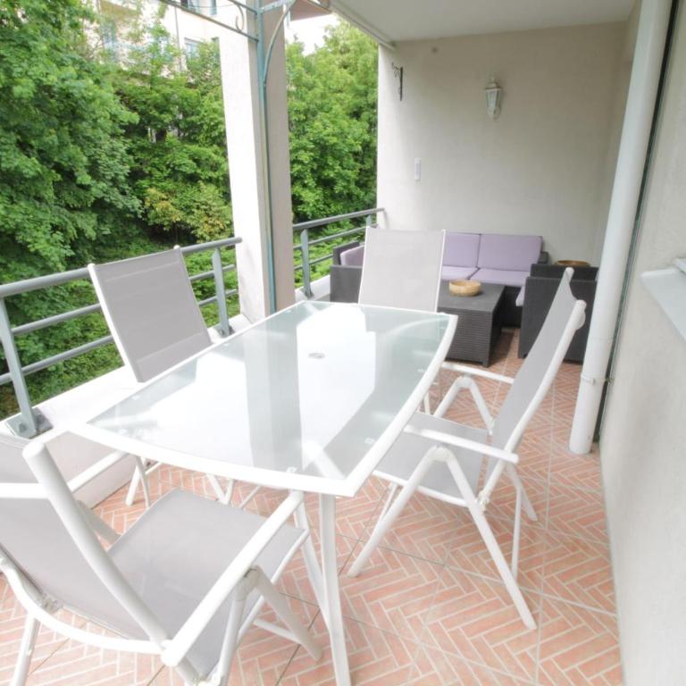 Comfortable T3 at the foot of the Castle of Chambéry! - Appartement - 14