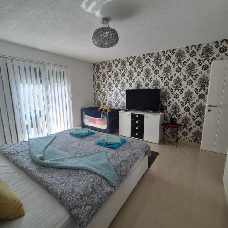 Apartman IN - Two-Bedroom Apartment - 17