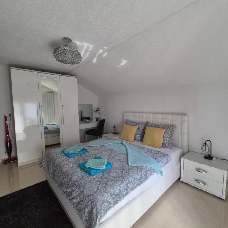 Apartman IN - Two-Bedroom Apartment - 25
