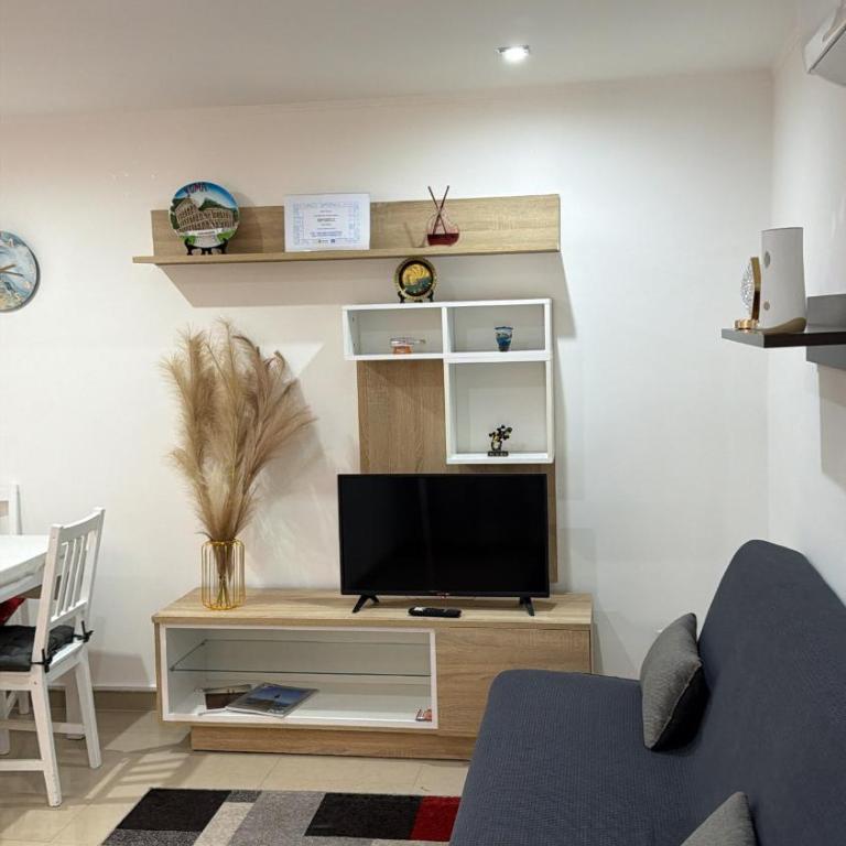 BELLO BORGO - One-Bedroom Apartment - 1
